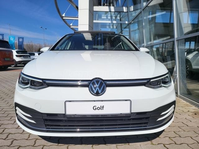 VOLKSWAGEN GOLF VIII 1.5 eTSI ACT Style DSG 150 LE / MILD HYBRID / IQ. LIGHT FÉNYSZÓRÓK / NAPFÉNYTETŐ / DISCOVER PRO / ÁFA-S