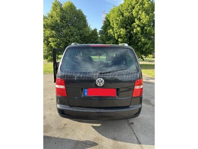 VOLKSWAGEN TOURAN 1.6 FSI