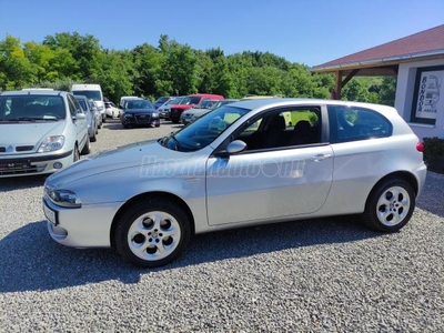 ALFA ROMEO 147 1.6 T. Spark Distinctive Megkímélt szép állapot!!!