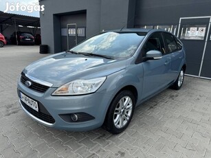 Ford Focus 1.6 Ghia Vonóhorog