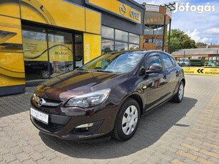 Opel Astra J 1.6 Drive Megkímélt. Kevés KM. Tör...