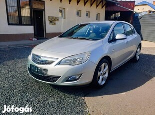 Opel Astra J 1.6 Selection Friss műszaki- vezet...