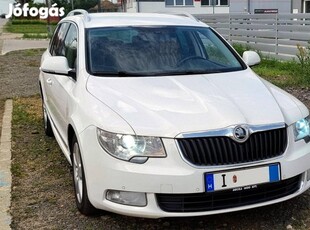 Skoda Superb Combi 2.0 CR TDI Elegance Bőr Navi...