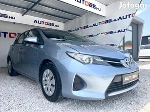 Toyota Auris 1.4 D-4D Live Digitális Klíma - ST...