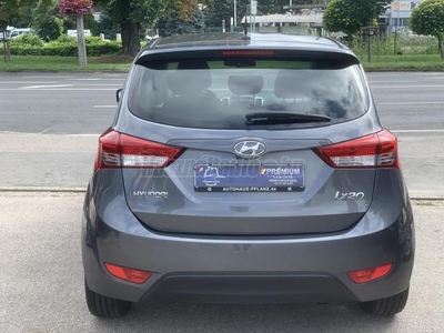 HYUNDAI IX 20 ix20 1.6 DOHC Style /// PRÉMIUM NAVI BŐR TEMPOMAT TOL.RADAR ÜL.FŰTÉS TÉLI-NYÁRI ALU.GARNITURA NÉMET