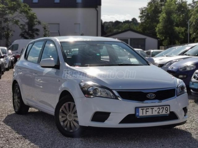 KIA CEE'D 1.4 LX KLÍMA+SZERVOKORMÁNY+MULTIKORMÁNY++