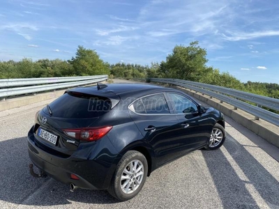 MAZDA 3 2.2 D Challenge NAVIGÁCIÓ/ÜLÉSFŰTÉS/ALUFELNI TÉLI GUMIKKAL/ Ajándék nyári szett