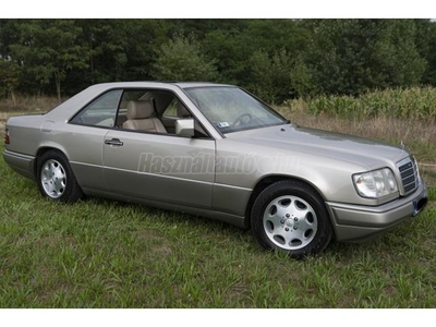 MERCEDES-BENZ E 220 Coupe