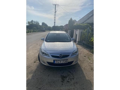 OPEL ASTRA J Sports Tourer 1.7 CDTI Enjoy