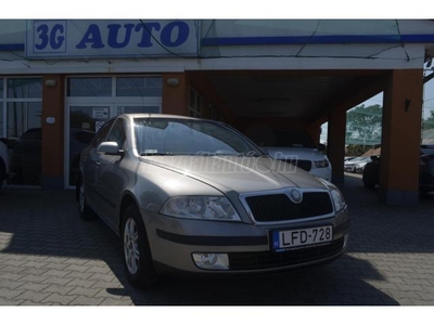 SKODA OCTAVIA 1.6 Ambiente MAGYARORSZÁGI ELSŐ FORGALOMBA HELYEZÉSŰ 158.864 KM !