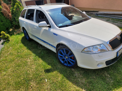 SKODA OCTAVIA Combi 2.0 TFSI RS DSG