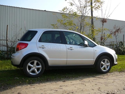 SUZUKI SX4 1.5 GLX AC Winter Limitált