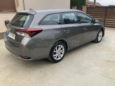 TOYOTA AURIS Touring Sports 1.6 Classic