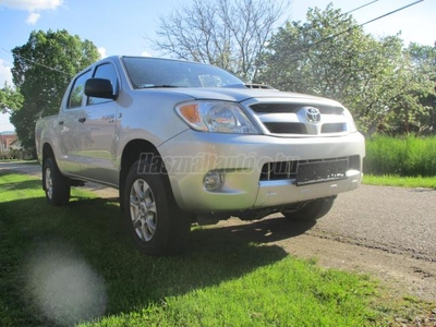 TOYOTA HI LUX Hilux 2.5 D-4D 4x4 Double Comfort 162.E.KM