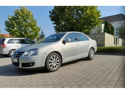 VOLKSWAGEN JETTA 1.6 Comfortline