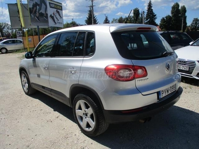 VOLKSWAGEN TIGUAN 1.4 TSi Sport&Style Family Beparkolás asszisztens