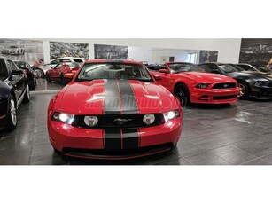 FORD MUSTANG Fastback 5.0 V8 GT (Automata) CHILI a piros pirula