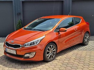 KIA PRO CEE'D 1.6 CRDI EX KÉT GYÁRI KULCS. CSALÓDÁSMENTES.KITŰNŐ ÁLLAPOT! VEZETETT SZERVIZK