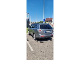 MITSUBISHI OUTLANDER 2.2 DI-D Invite 4WD