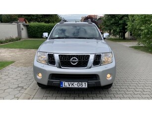 NISSAN NAVARA 4WD Double 2.5D LE ÚJSZERŰ-ÁLLAPOT!M.O.-i.GAR.110e.KM.MAGAS-FELSZERELTSÉG.SZERVIZKÖNYV.1-TULAJDONOS