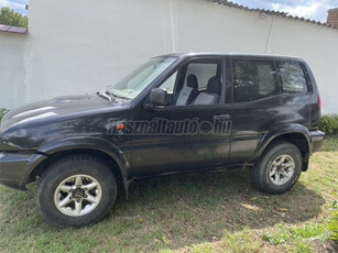 NISSAN TERRANO II 2.7 TDI S