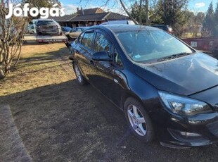 Opel Astra J Sedan 1.6 Business Magyarországi.E...