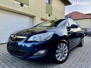 Opel Astra J Sports Tourer 1.4 T Sport Digit.Kl...