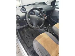 PEUGEOT 107 1.0 Kid