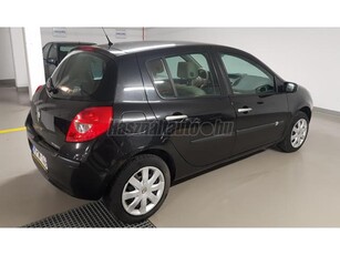 RENAULT CLIO 1.6 16V Privilege