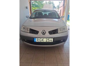 RENAULT MEGANE 1.6 16V Authentique