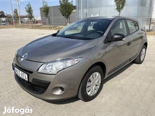 Renault Megane 1.6 Authentique Magyarországi!