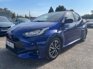 TOYOTA YARIS 1.5 Hybrid Comfort Style e-CVT 13.000km.Magyar .Garanciális. Vezetett szervizkönyv .újszerű.Téli-Nyári keréksze