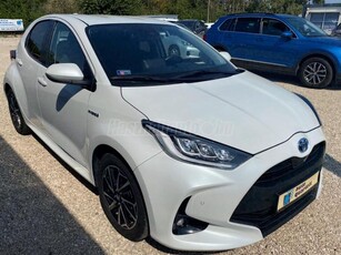 TOYOTA YARIS 1.5 Hybrid Comfort Style Tech e-CVT