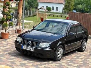 VOLKSWAGEN BORA 1.6 Pacific