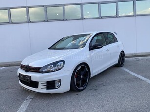 VOLKSWAGEN GOLF VI 2.0 TSI GTI DSG Xenon Led Szervizkönyv