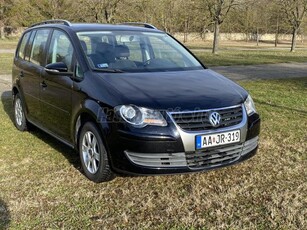 VOLKSWAGEN TOURAN 1.4 TSI Comfortline [7 személy]