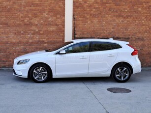 VOLVO V40 2.0 D [D4] Momentum R-Design DIGITÁLIS MŰSZERFAL-KOCCANÁSGÁTLÓ-NAVI-FÉLBŐR-LED MENETFÉNY-TEMPOMAT-RADAR-WIFI