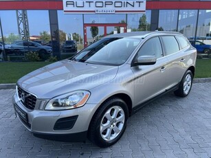 VOLVO XC60 2.4 D Summum NAVIGÁCIÓ.BŐRBELSŐ.VEZETETT SZERVÍZKÖNYV!