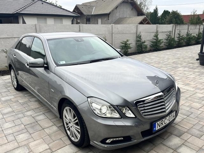 MERCEDES-BENZ E 350 BLUETEC Elegance (Automata)