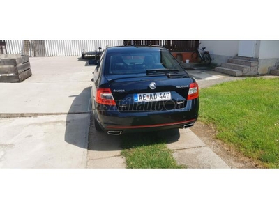 SKODA OCTAVIA 2.0 CR TDI RS 4x4 DSG