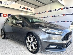 Ford Focus 2.0 Ecoboost ST2 250 LE - Amerikai M...