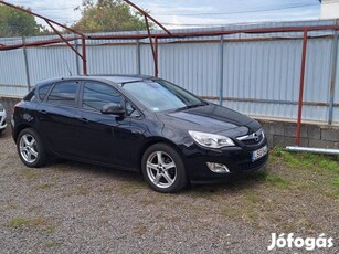 Opel Astra J 1.4 T Enjoy