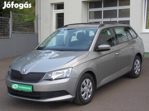 Skoda Fabia Combi 1.0 TSI Ambition Szervizkönyv...