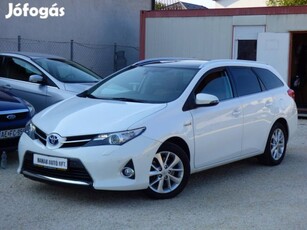 Toyota Auris Touring Sports 1.8 HSD Executive S...