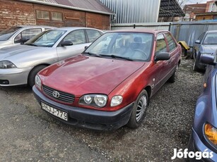 Toyota Corolla Sedan 1.4 Linea Terra