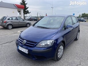 Volkswagen Golf PLUS 1.6 FSI Premium igazolt 12...