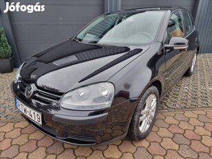 Volkswagen Golf V 1.4 Comfortline Teljesen Rozs...