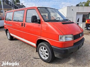 Volkswagen Transporter Caravelle 2.4 (9 személy...