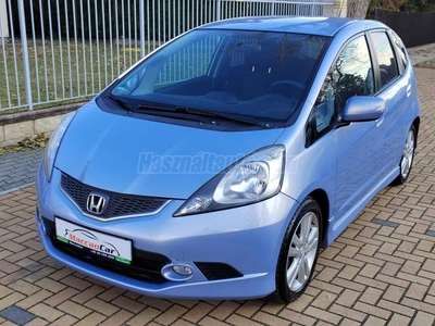 HONDA JAZZ 1.4 Executive (Automata) Ülésfűtés /Alufelni/Digitális klíma/F1 váltó/2 év Műszaki Garancia