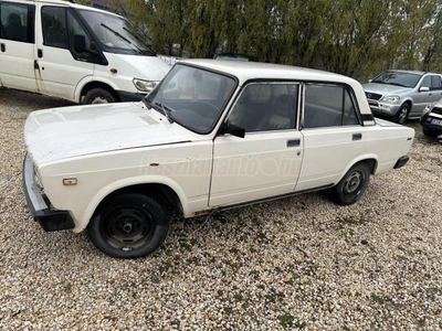 LADA 2105